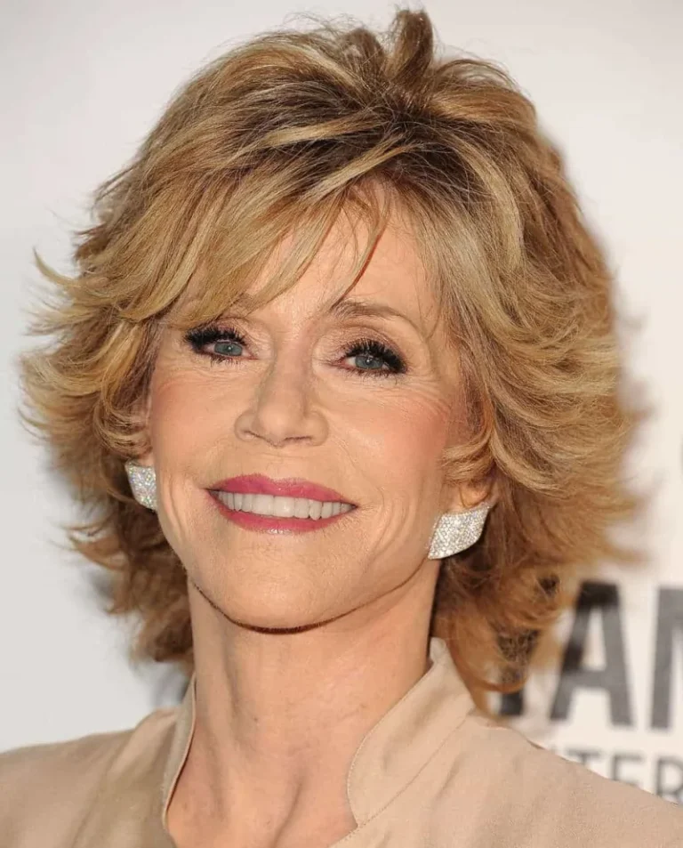 25 Layered Hairstyles for Women Over 50