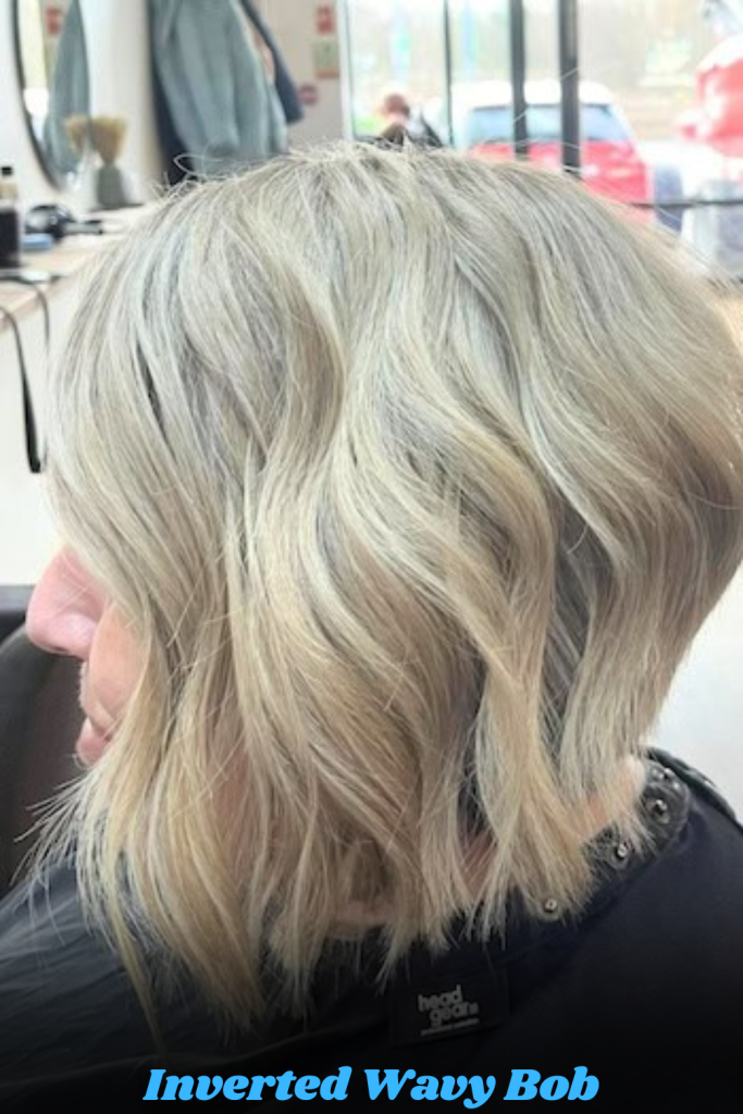 Inverted Wavy Bob