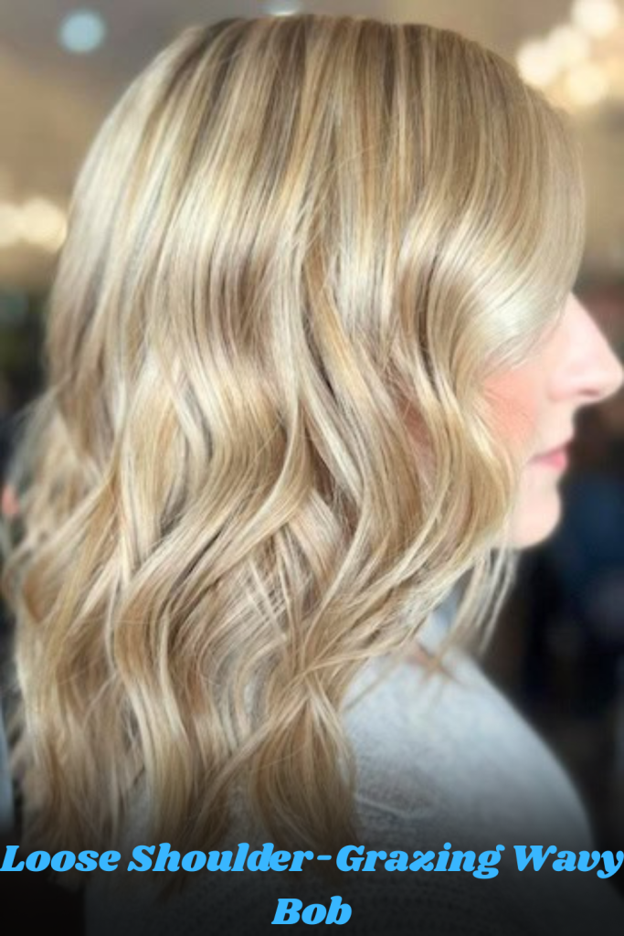Loose Shoulder-Grazing Wavy Bob